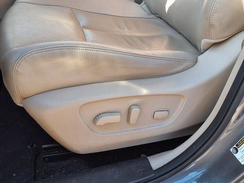 Used 2016 Nissan Rogue SL w/ SL Premium Package image 29