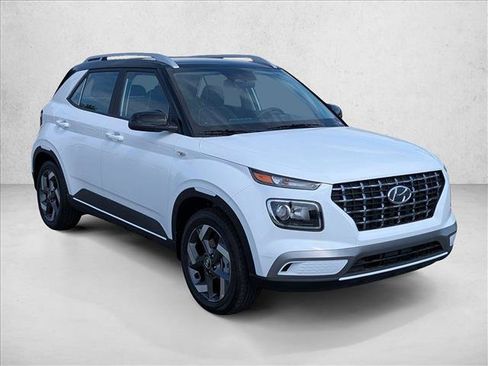 New 2026 Hyundai Venue SEL FWD image 3