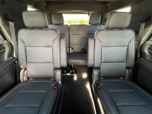 Used 2021 GMC Yukon Denali w/ Denali Premium Package AWD/4WD image 26