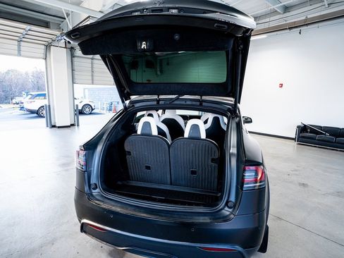 Used 2022 Tesla Model X Plaid image 55