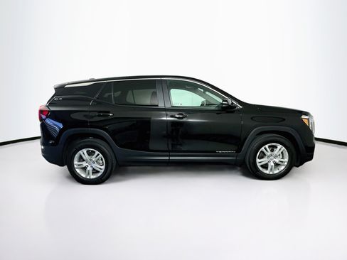 Used 2022 GMC Terrain SLE FWD image 10