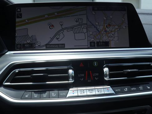 Used 2023 BMW X6 xDrive40i AWD/4WD image 18