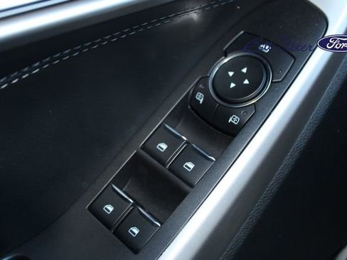 Certified 2024 Ford Explorer XLT image 22