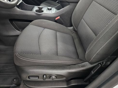 Used 2022 GMC Terrain SLE w/ Driver Convenience Package FWD image 13