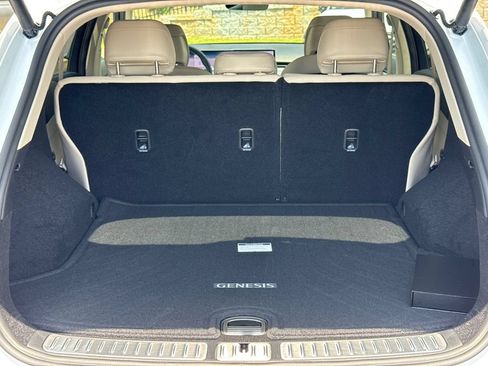 New 2026 Genesis GV70 2.5T Advanced AWD/4WD image 18