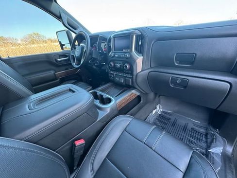 Used 2022 Chevrolet Silverado 2500 High Country w/ Z71 Off-Road Package image 31