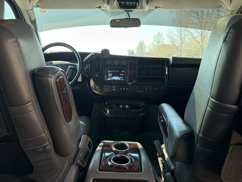 Used 2016 Chevrolet Express 2500 image 16