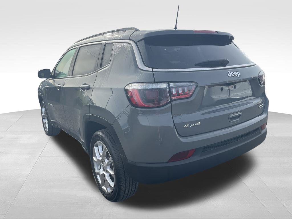 Used 2023 Jeep Compass Latitude AWD/4WD image 14