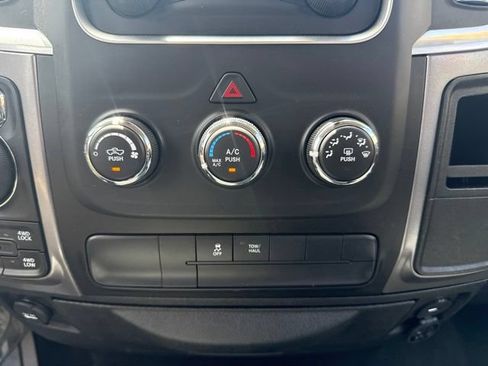 Used 2022 RAM 1500 Classic SLT AWD/4WD image 26