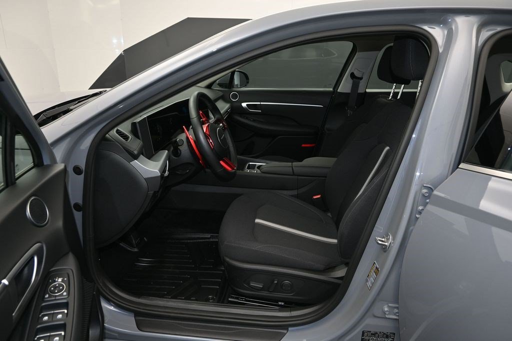 Used 2026 Hyundai Sonata SEL FWD image 17