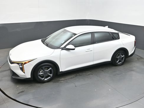 Used 2025 Kia K4 FWD image 34