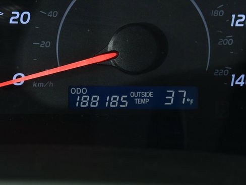 Used 2010 Toyota Camry SE image 27