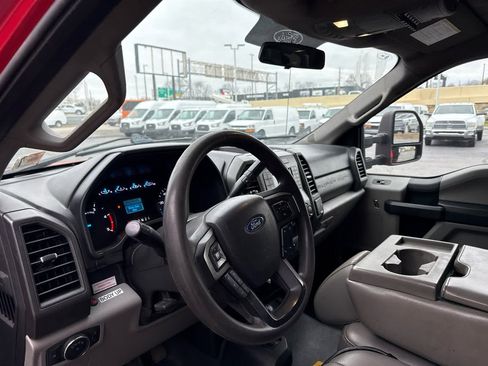 Used 2019 Ford F550 4x4 Regular Cab Super Duty image 13