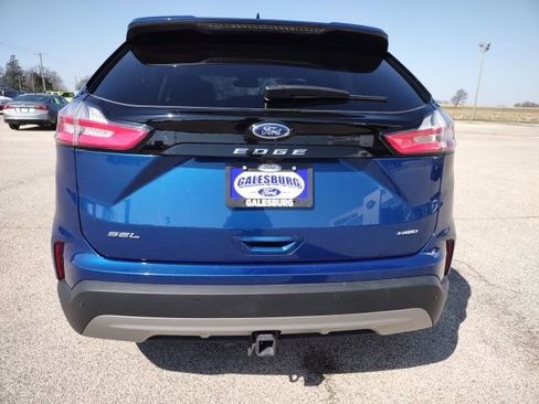 Used 2024 Ford Edge SEL w/ Convenience Package image 4