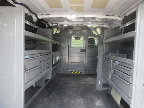 Used 2023 Ford Transit 150 Low Roof w/ Load Area Protection Package RWD image 9