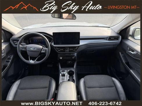 Used 2025 Ford Escape SE w/ Class II Trailer Tow Package FWD image 14