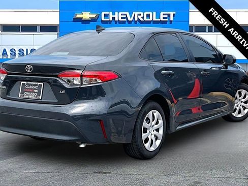 Used 2024 Toyota Corolla LE FWD image 5