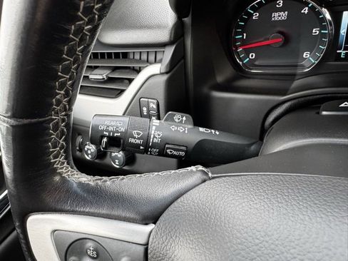 Used 2020 GMC Yukon SLT image 30