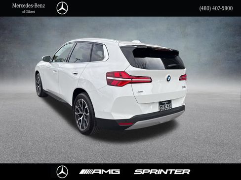 Used 2025 BMW X3 xDrive30i AWD/4WD image 3