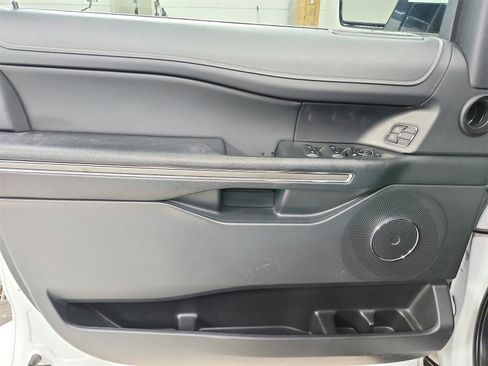Used 2024 Ford Expedition Max XLT image 32