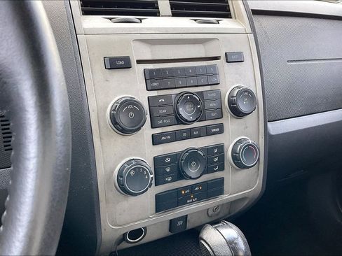 Used 2011 Ford Escape XLT image 24