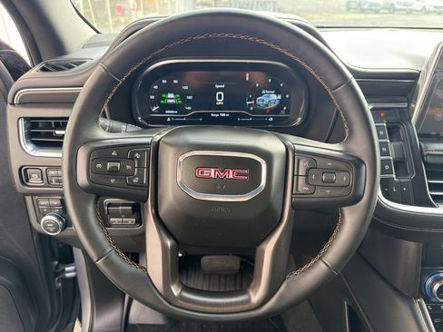 Used 2024 GMC Yukon XL AT4 image 15