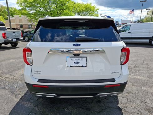 Used 2023 Ford Explorer XLT w/ Equipment Group 202A AWD/4WD image 5