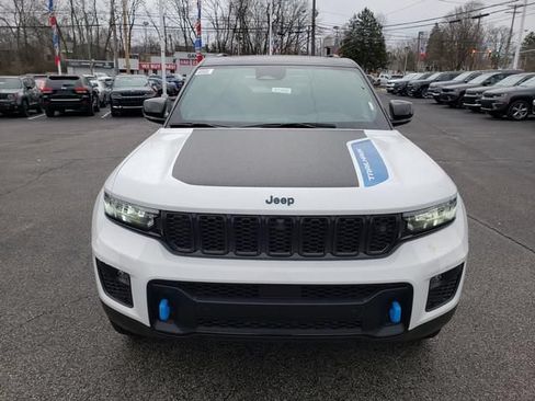 Used 2024 Jeep Grand Cherokee Trailhawk w/ Advanced Protech Group II AWD/4WD image 2