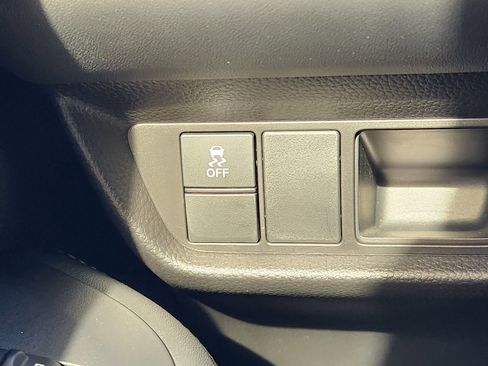 Certified 2023 Honda HR-V LX image 22