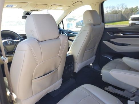 Used 2020 Buick Enclave Essence w/ Sound and Sites Package image 11
