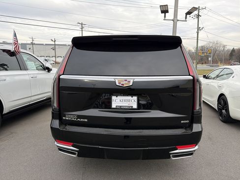Used 2023 Cadillac Escalade ESV Premium Luxury w/ Performance Package image 5