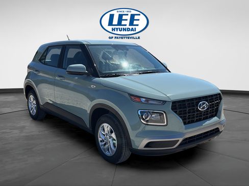 New 2026 Hyundai Venue SE FWD image 1