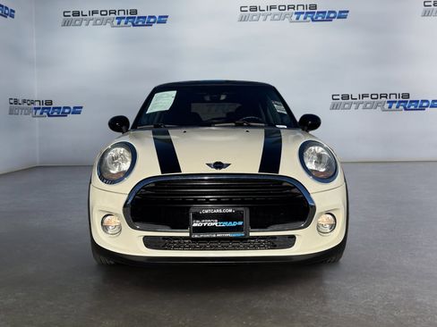 Used 2017 MINI Cooper 2-Door Hardtop image 2