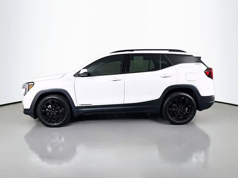 Certified 2022 GMC Terrain SLT w/ Tech Package AWD/4WD image 4