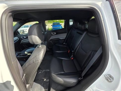 New 2026 Jeep Compass Latitude image 18