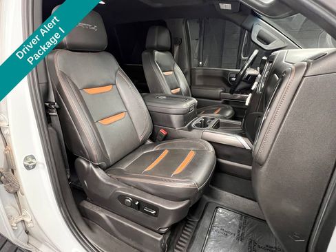 Used 2021 GMC Sierra 2500 AT4 w/ AT4 Preferred Package image 4