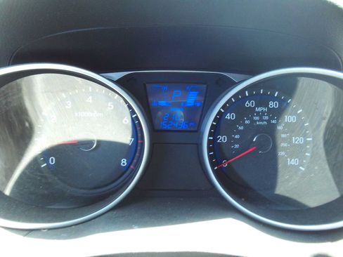 Used 2013 Hyundai Tucson GLS AWD/4WD image 9