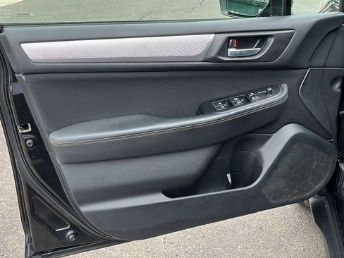 Used 2015 Subaru Outback 2.5i Premium image 11