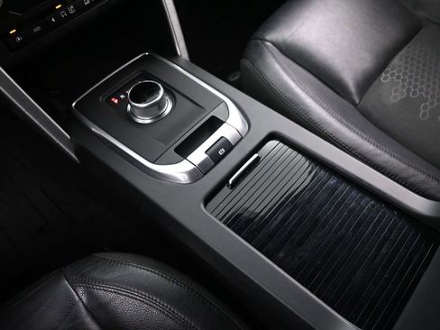 Used 2016 Land Rover Discovery Sport SE AWD/4WD image 36