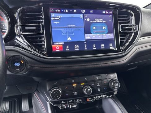 Used 2025 Dodge Durango GT AWD/4WD image 13