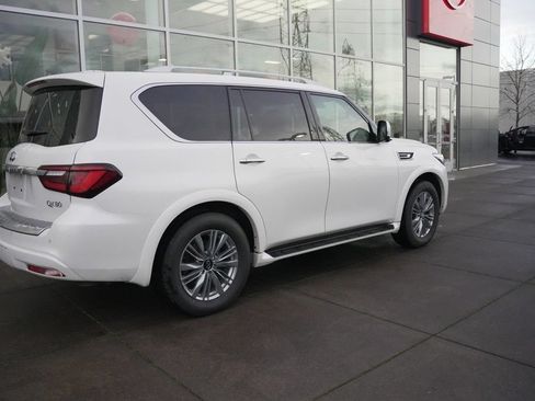 Used 2024 INFINITI QX80 Luxe AWD/4WD image 2