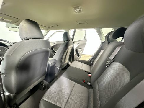 Used 2023 Kia Soul LX w/ Option Group 015 FWD image 13
