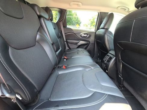 Used 2020 Jeep Cherokee Limited AWD/4WD image 15