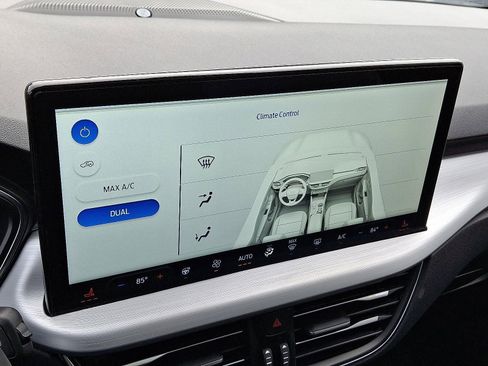 Used 2024 Ford Escape SE w/ PHEV Premium Package image 14