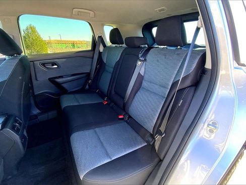 Used 2023 Nissan Rogue SV image 20