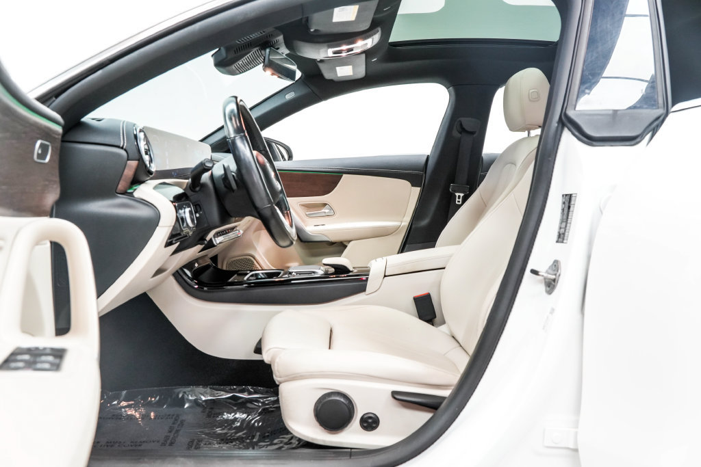Used 2022 Mercedes-Benz CLA 250 4MATIC image 17