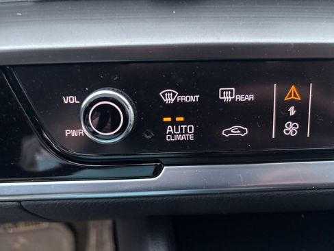 Used 2023 Kia Sportage EX image 23