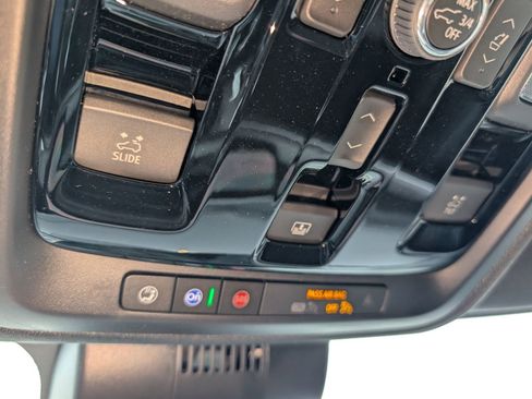 New 2026 Chevrolet Suburban Premier AWD/4WD image 23