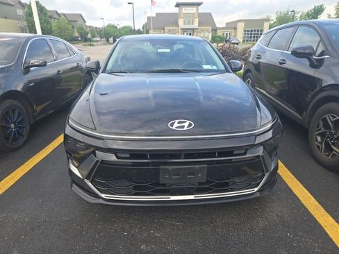Used 2025 Hyundai Sonata SEL FWD image 2