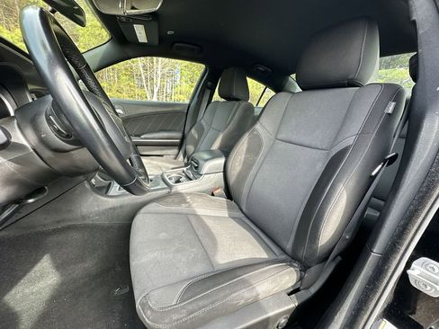 Used 2022 Dodge Charger SXT image 13
